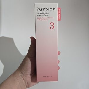 Numbuzin Super Glowing Essence Toner